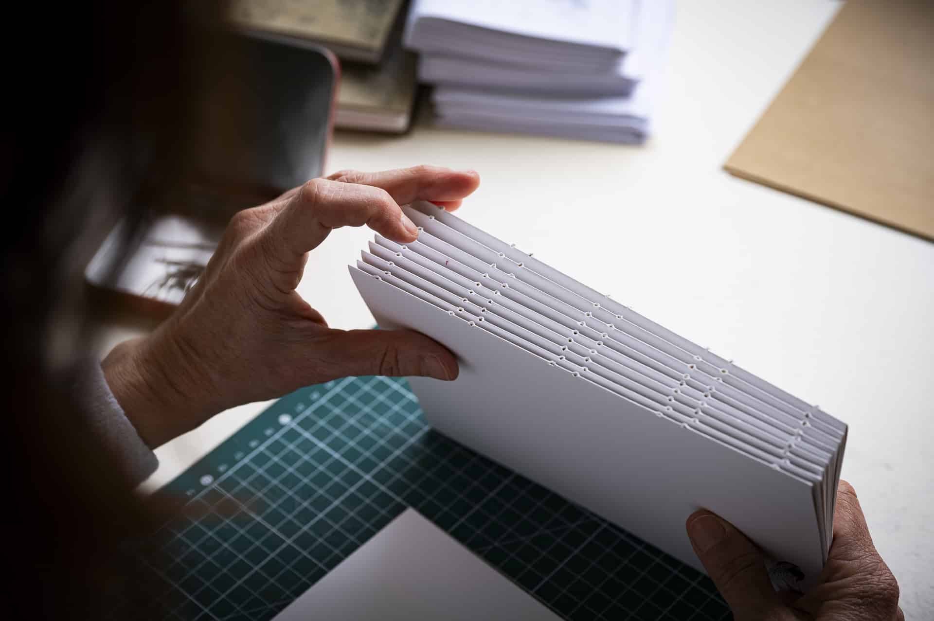 Le bruit des feuilles grand carnet chemins carnets artisanaux illustrés fabrication
