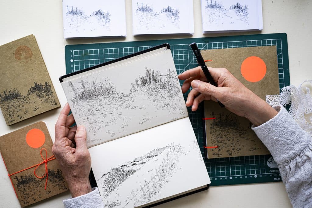 Le bruit des feuilles collection chemins carnets artisanaux illustrés fabrication