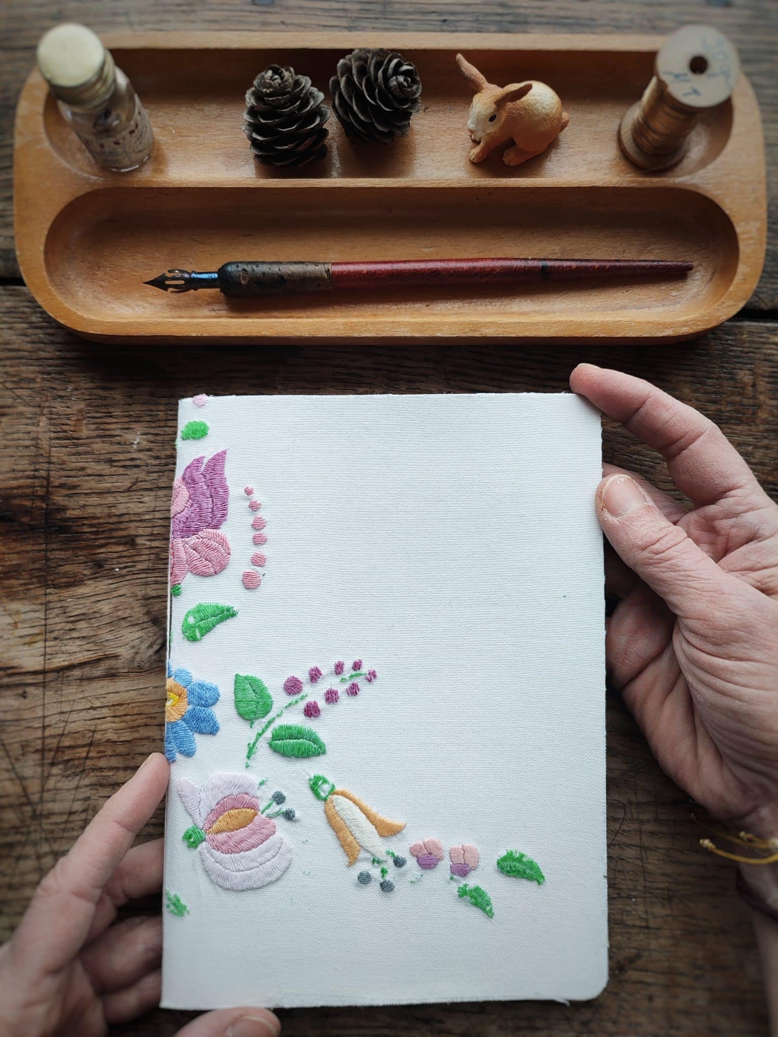 Le bruit des feuilles grand carnet répertoire carnets artisanaux illustrés